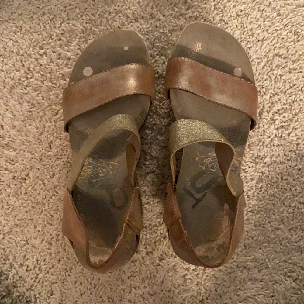 OTBT Platform Sandals